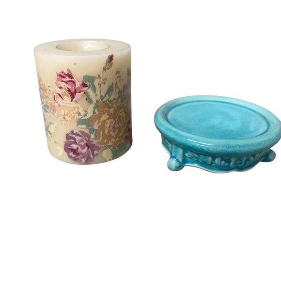 Floral Print Pillar Candle with Turquoise Ceramic Pedestal Stand option for led - Picture 4 of 4